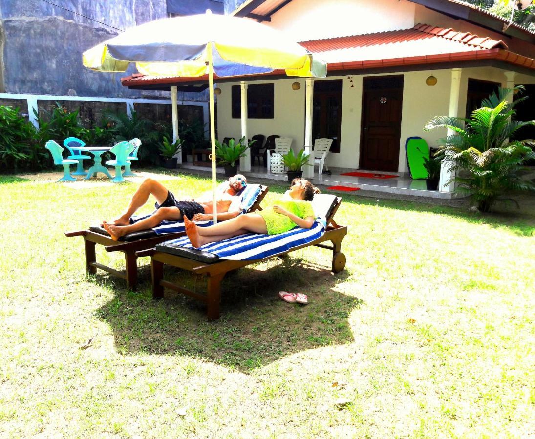 Mango Villa Хиккадува Экстерьер фото