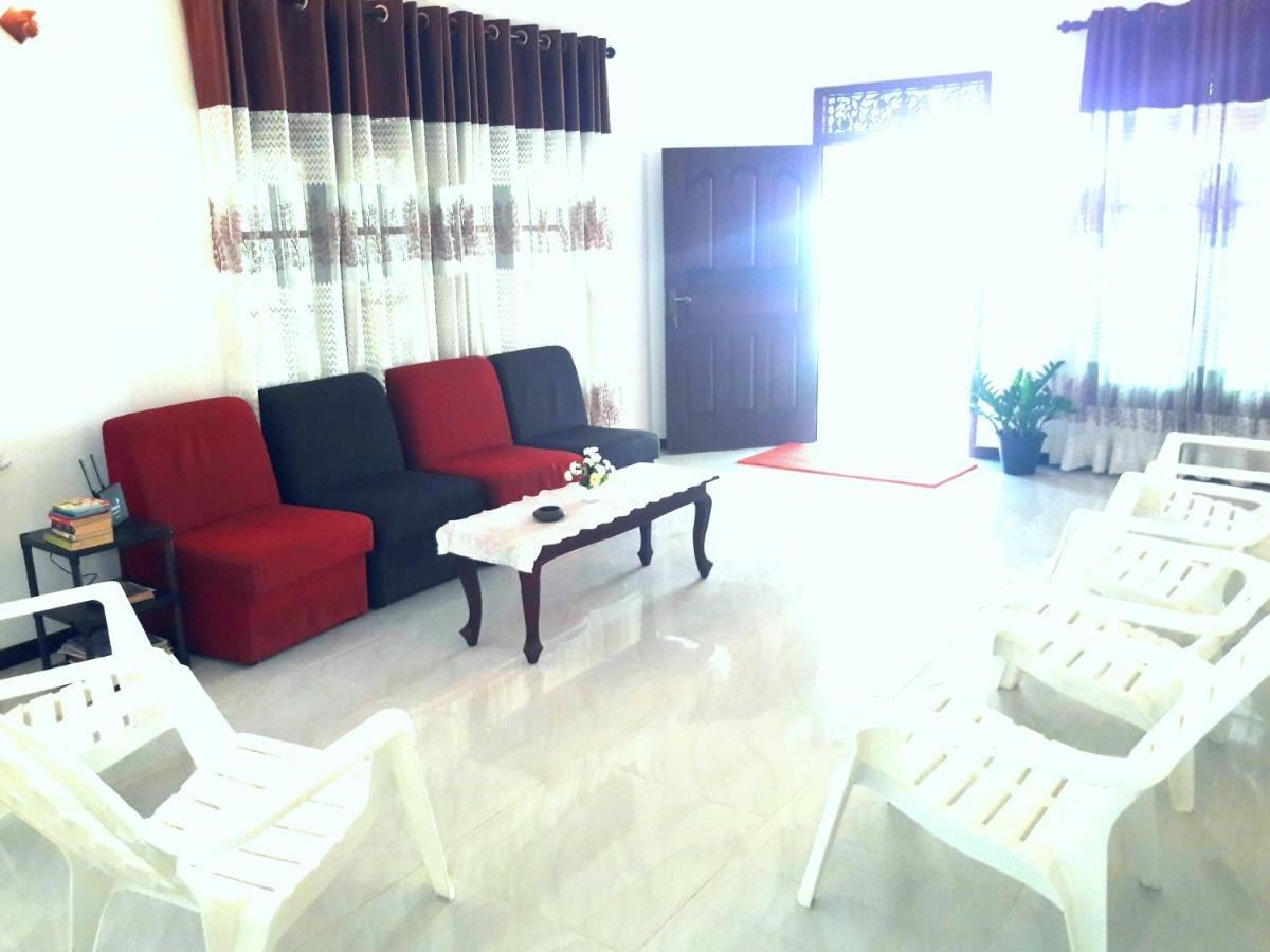 Mango Villa Хиккадува Экстерьер фото