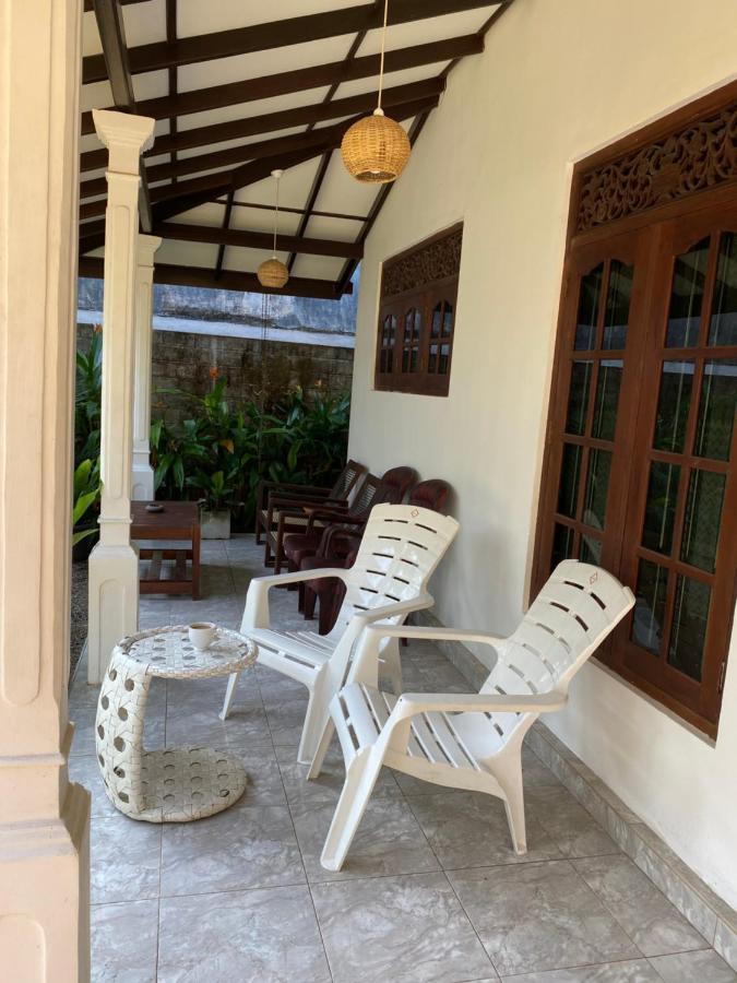 Mango Villa Хиккадува Экстерьер фото